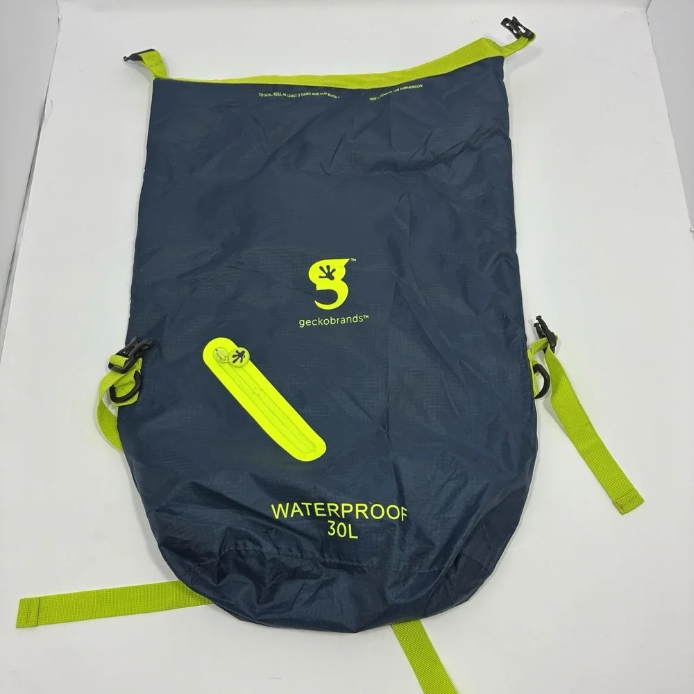 Geckobrands Waterproof 30L Roll Top Daypack Backpack Green/Blue, 1 Pocket Buckle